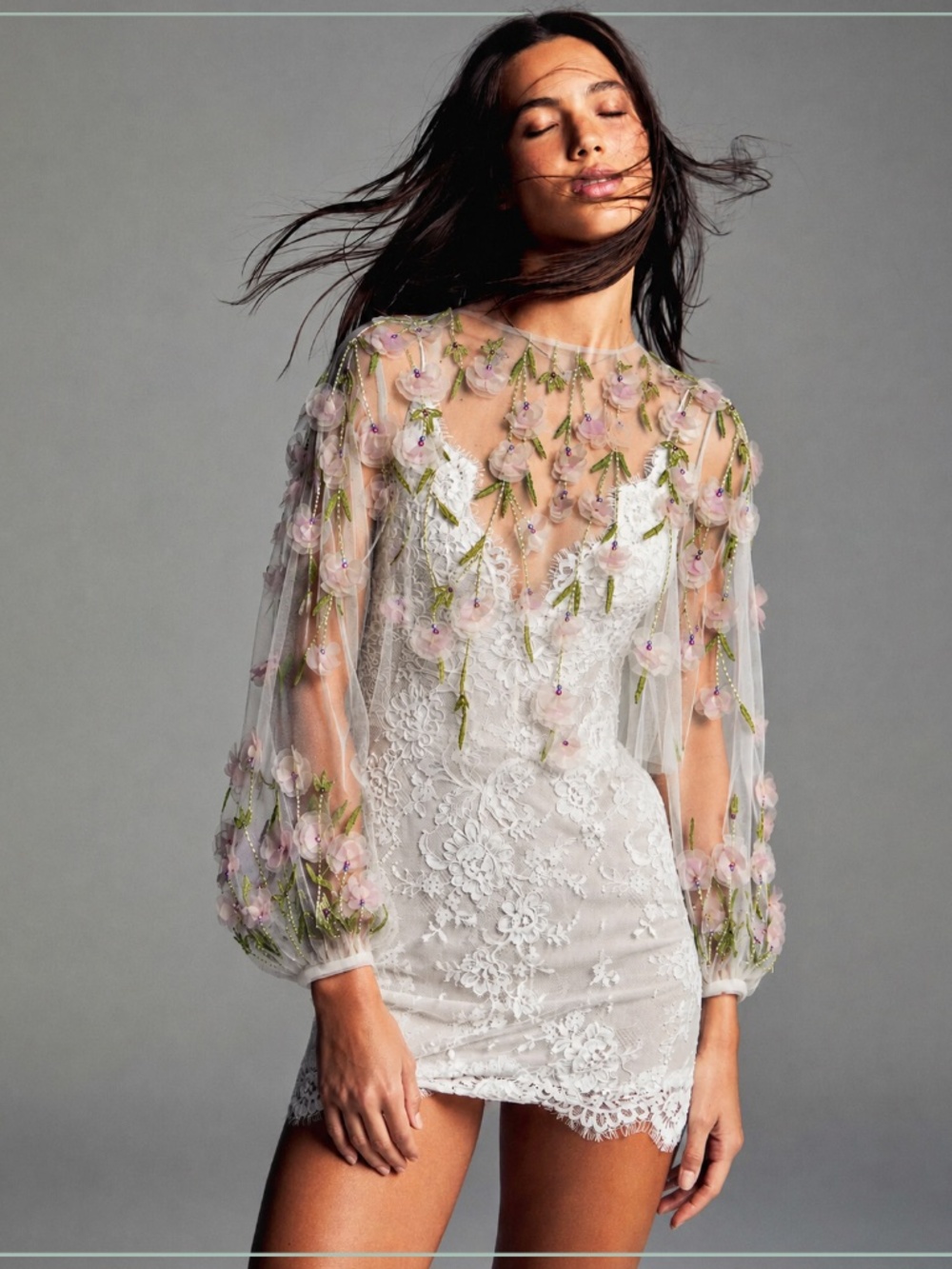 $2495 Monique Lhuillier Esprit Runway Capelet Bolero Top for Over Bridal Dress